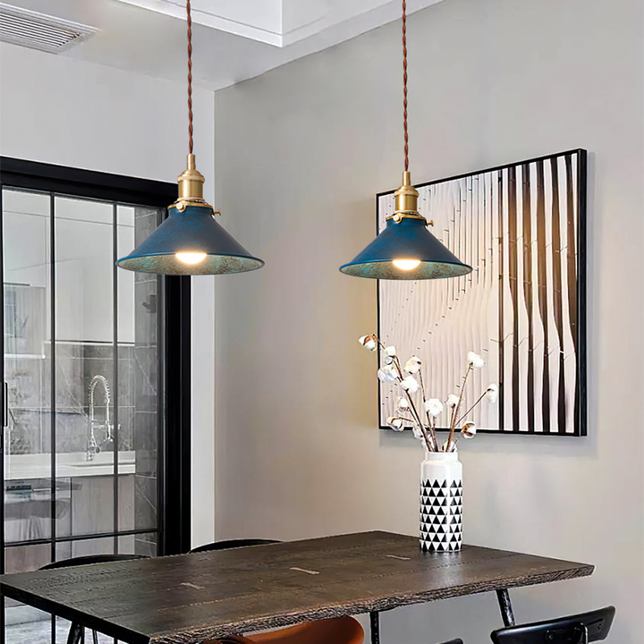 Retro Industrial Metal Fanale Pendant Light | Kalsten