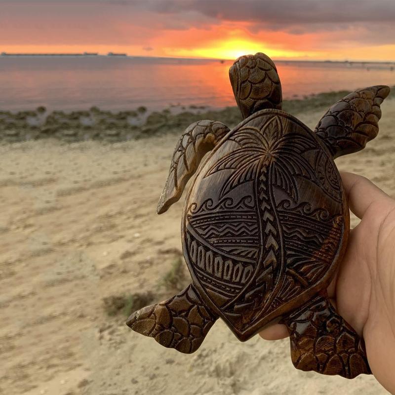 Wood sculpture Hawaii turtle | Kalsten