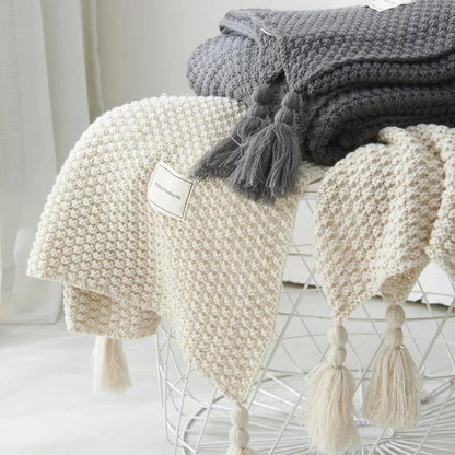 Skanto | NordiWrap Knitted Wool Blanket with Fringes | Nordic Design | Cozy & Elegant | Perfect for Home