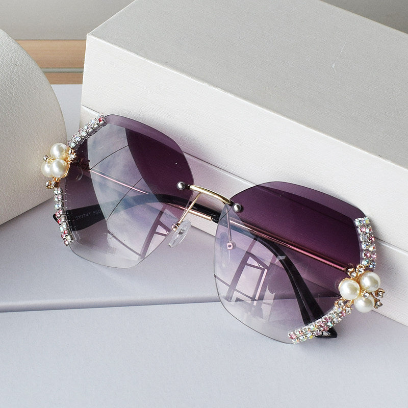 Women extravagant oversized sunglasses with pearl embellishments Kalsten