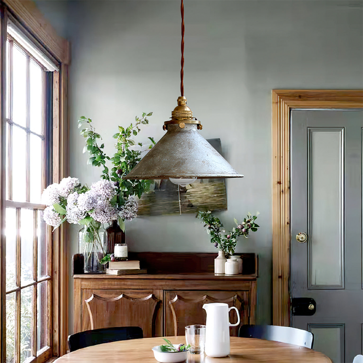 Retro Industrial Metal Fanale Pendant Light | Kalsten