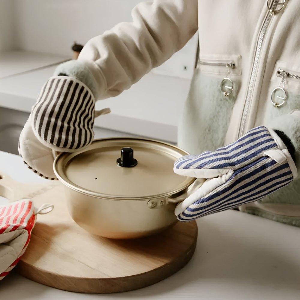 Striped Heat-Resistant Kitchen Oven Gloves