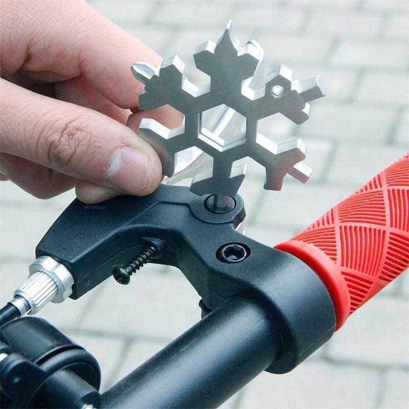 18-in-1 Snowflake Multi-tool Gift Set | Kalsten