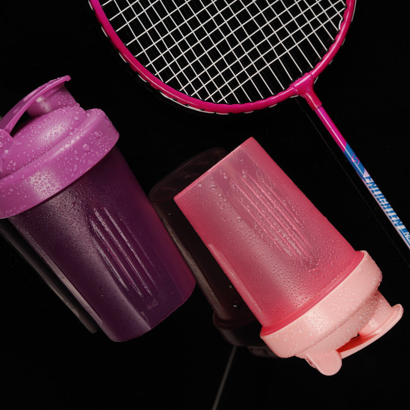 Unisex Shaker bottle with spill protection and measuring scale Kalsten
