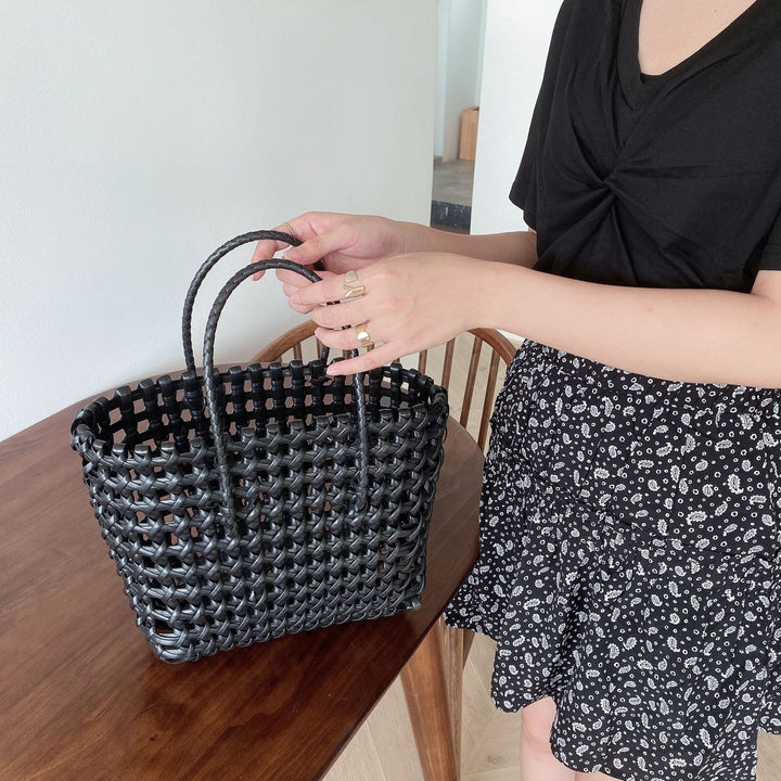 Stylish and Practical Shopping Bag Made of Woven Material Kalsten