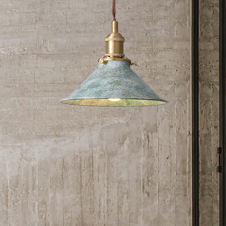 Retro Industrial Metal Fanale Pendant Light | Kalsten
