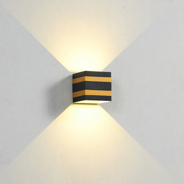 Outdoor Minimalist Square Cube Aluminum Waterproof LED Wall Sconce Lamp | Kalsten
