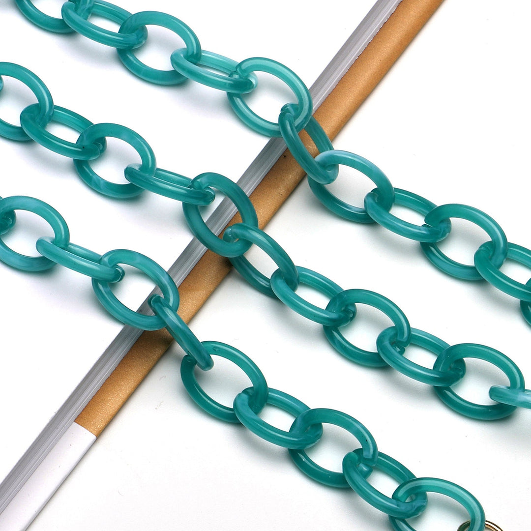 Fashion-Forward Eyewear Chain Kalsten
