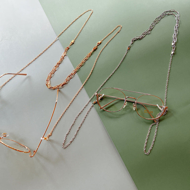 Fashionable necklace with filigree details Kalsten