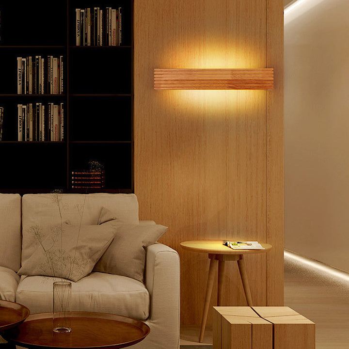 Modern Wood LED Wall Light Kalsten