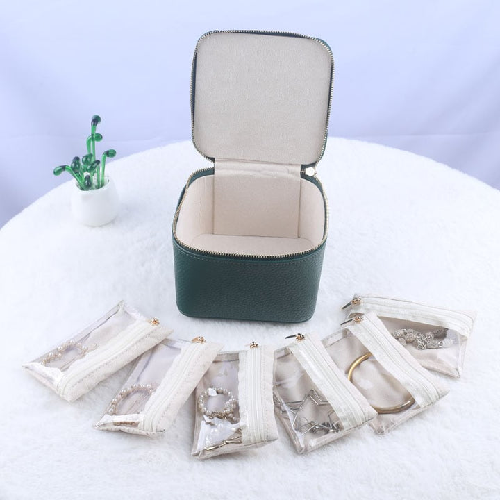 Jewelry box with 12 zipper compartments | Kalsten
