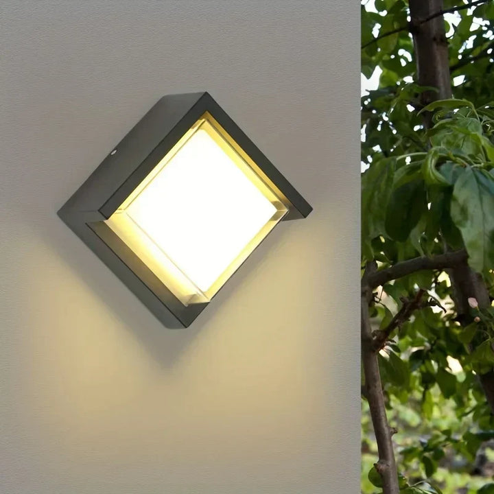 Durable LED wall light for outdoor use - Weatherproof and energy-saving outdoor lighting, ideal for garden and terrace | Kalsten