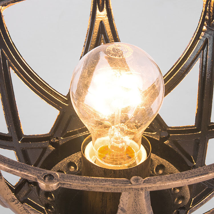 Traditional Colonial Globe Glass Aluminum 1-Light Outdoor Light For Garden | Kalsten