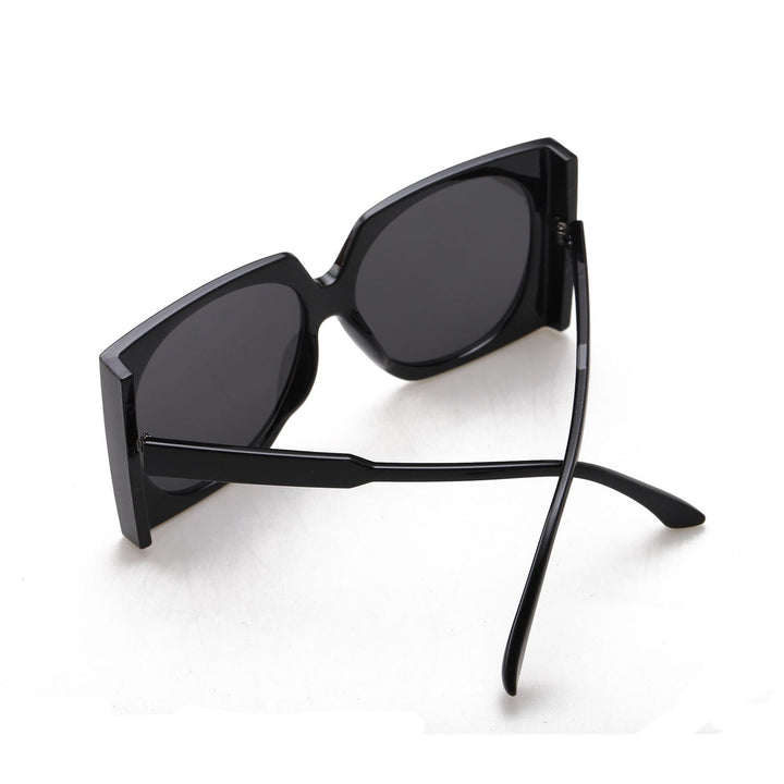 Women's Oversized Sunglasses in Elegant Frame Kalsten