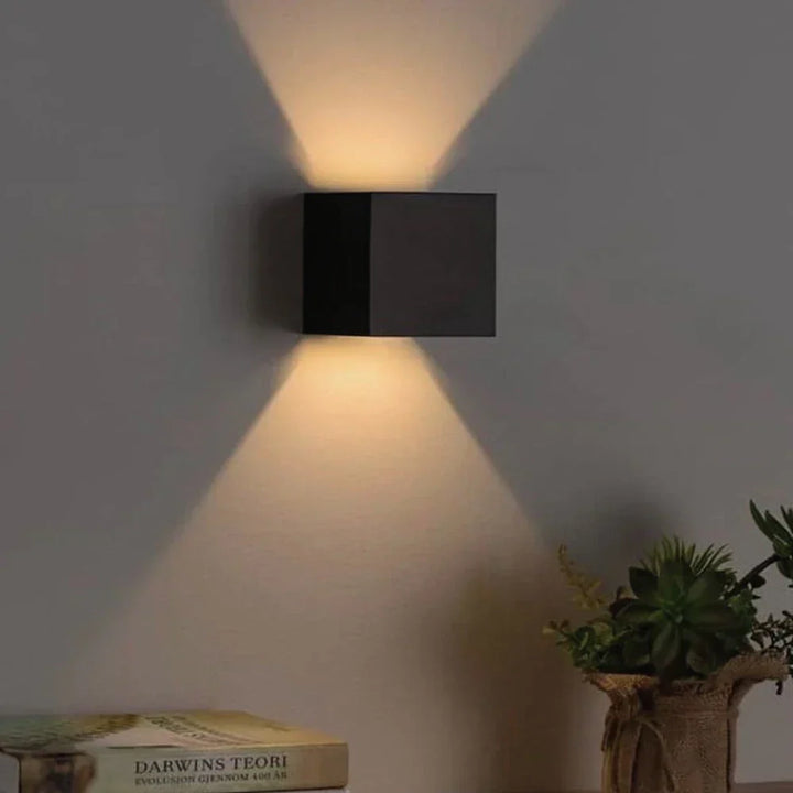 Modern Black Aluminum Wall Lamp Kalsten