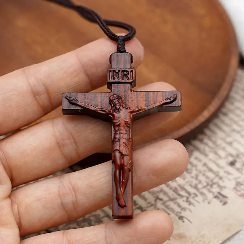 Kalsten | Jesus-Cross-Necklace made of Wood