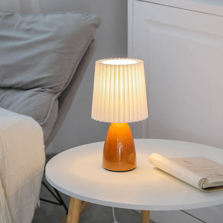 Scandinavian Retro Table Lamp with Pleated Shade and Glass Base | Kalsten