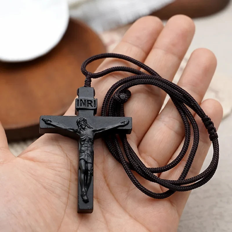 Kalsten | Jesus-Cross-Necklace made of Wood