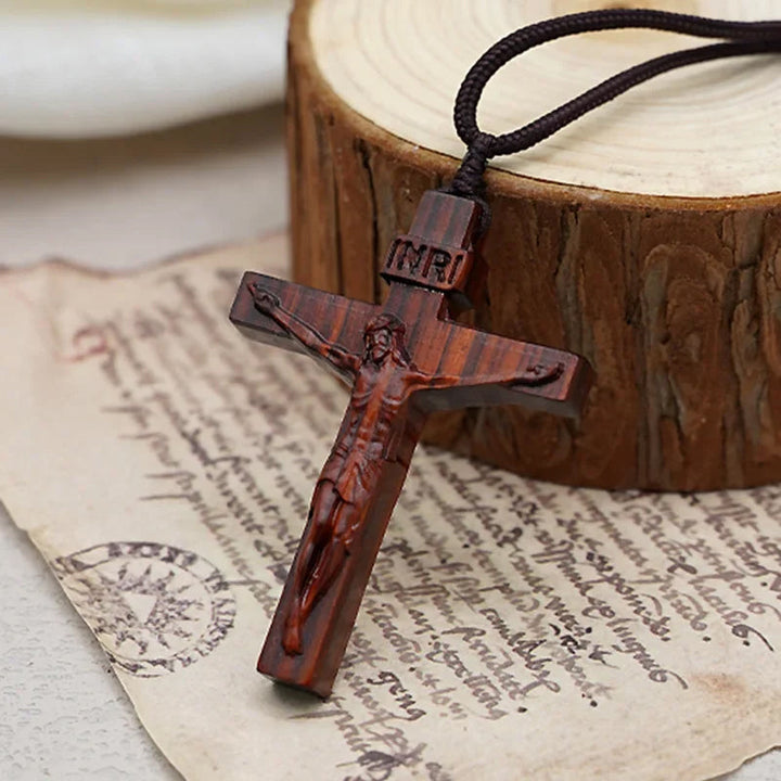 Kalsten | Jesus-Cross-Necklace made of Wood