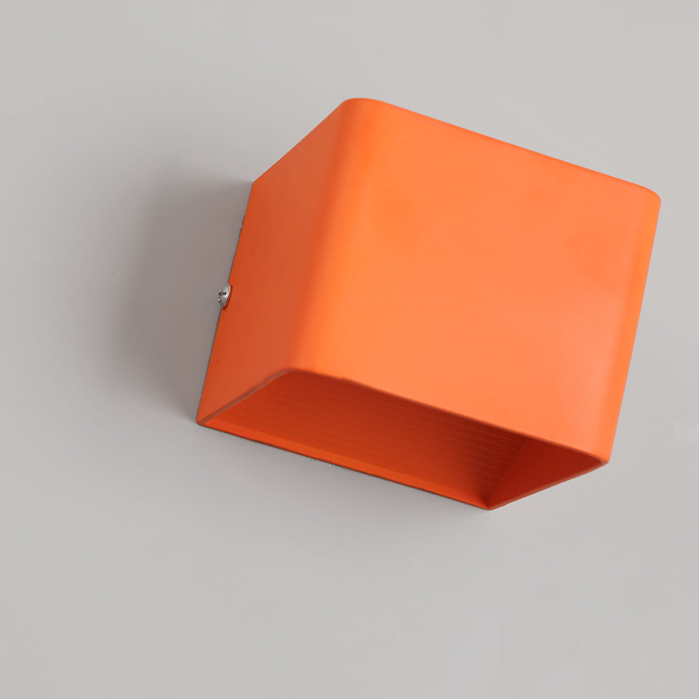 OrrSquare – Modern square wall lamp for stylish lighting | Kalsten