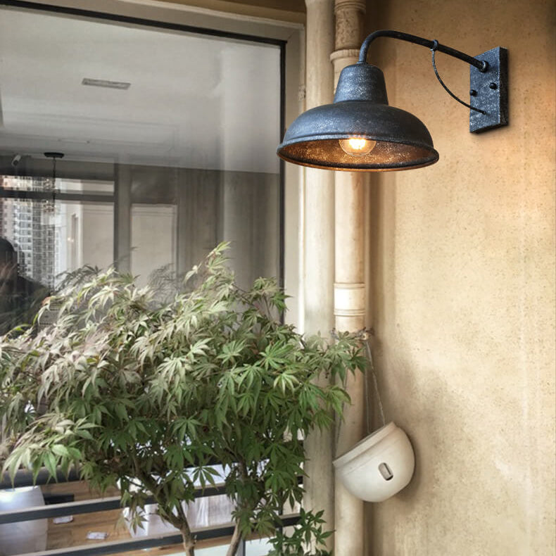 Vintage Iron Barn Waterproof Outdoor 1-Light Wall Sconce Lamp | Kalsten