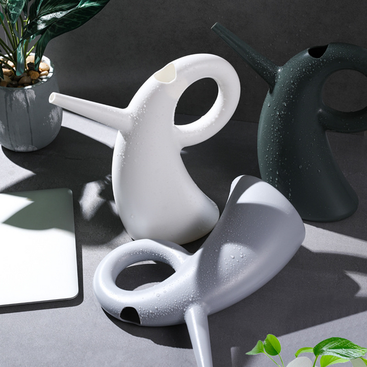 Kalsten | Watering can with extended spout – Elegant design for precise watering