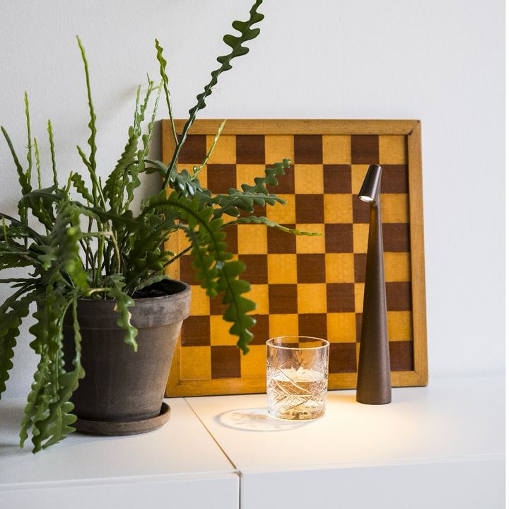 Table Lamp Modern Red Metal LED Light | Kalsten