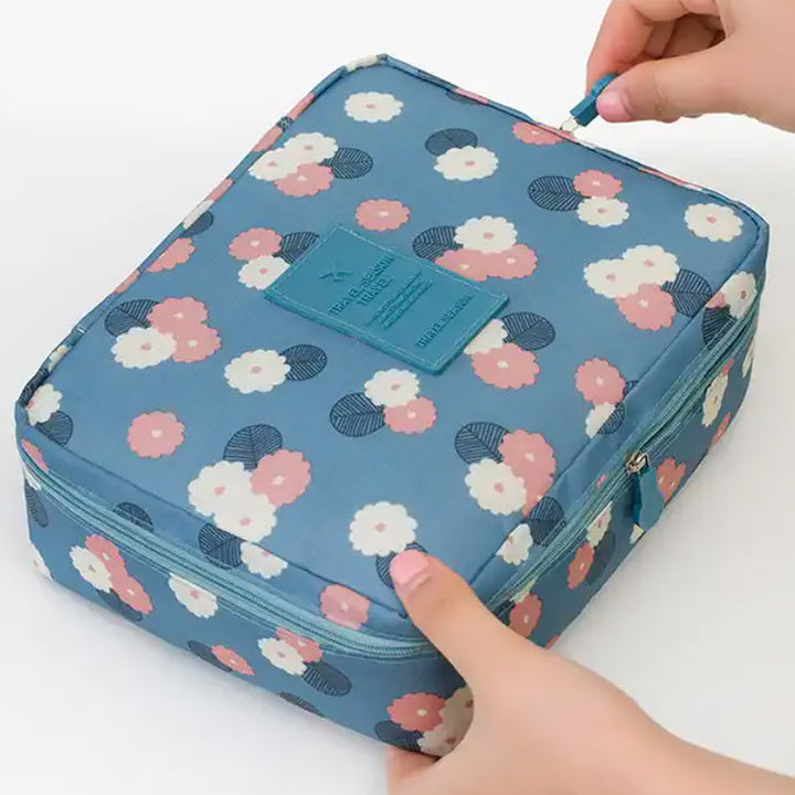 Kalsten | Travel Hanging Cosmetic Bag