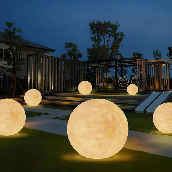 Kalsten | Selene Moon Garden Light