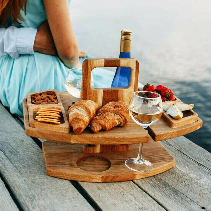 Kalsten | Compact picnic table with wooden bottle holder