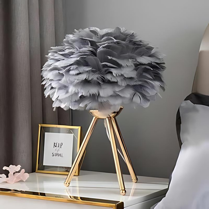 Luxury Table Lamp with Soft Feathers | Kalsten