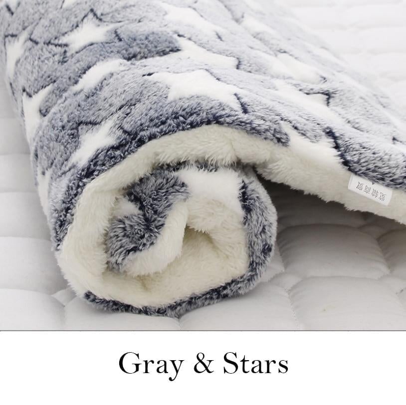 BowLift | Comfortable and Calming Cat Blanket A Variety Of Designs And Colors Are Available