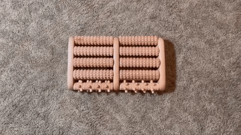 Foot massage board made of wood – reflex zone massage | Kalsten