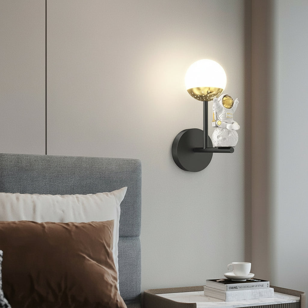 LED Wall Sconce Light – Modern Astronaut Moon 3D Resin (25x10cm / 9.8x3.9in) | Kalsten