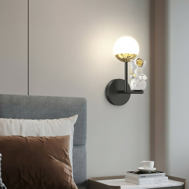 LED Wall Sconce Light – Modern Astronaut Moon 3D Resin (25x10cm / 9.8x3.9in) | Kalsten