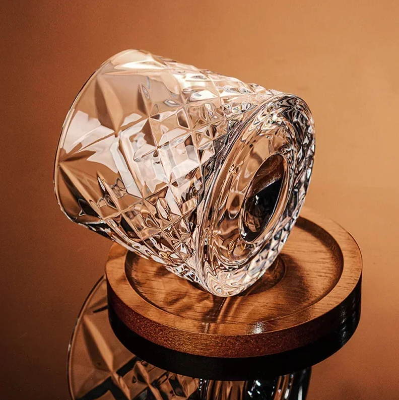 WhiskeySpin - Premium rotating whiskey glass Kalsten