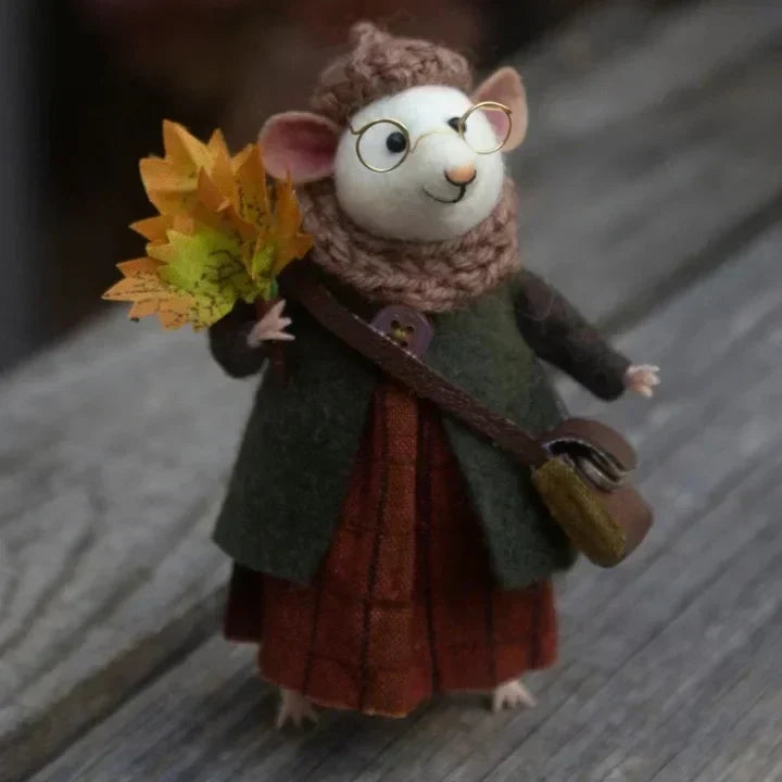 Kalsten | Handmade felt mouse | Christmas decoration & gift idea | Needle felted from wool & fabric | Sustainable