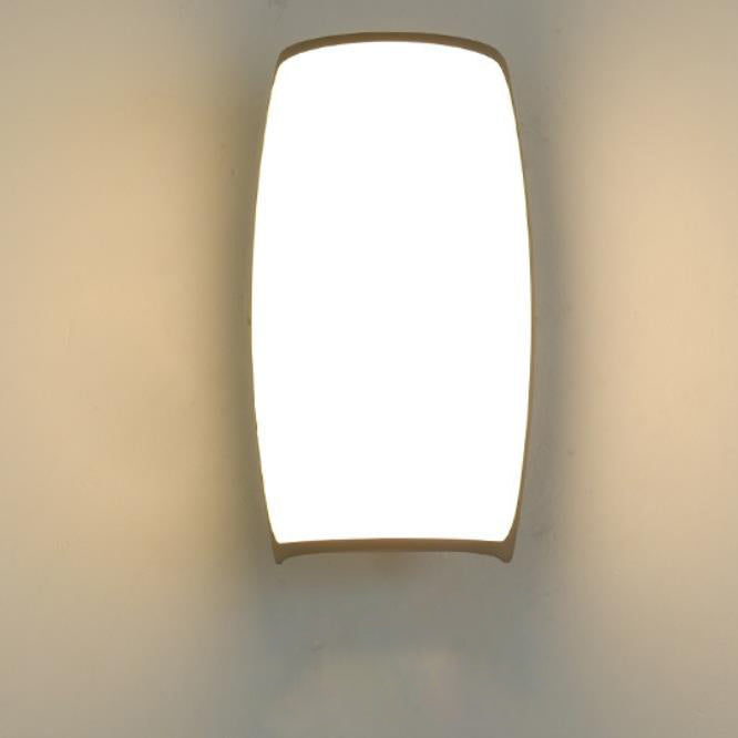 Waterproof Acrylic Curved Shade LED Outdoor Wall Sconce Lamp | Kalsten