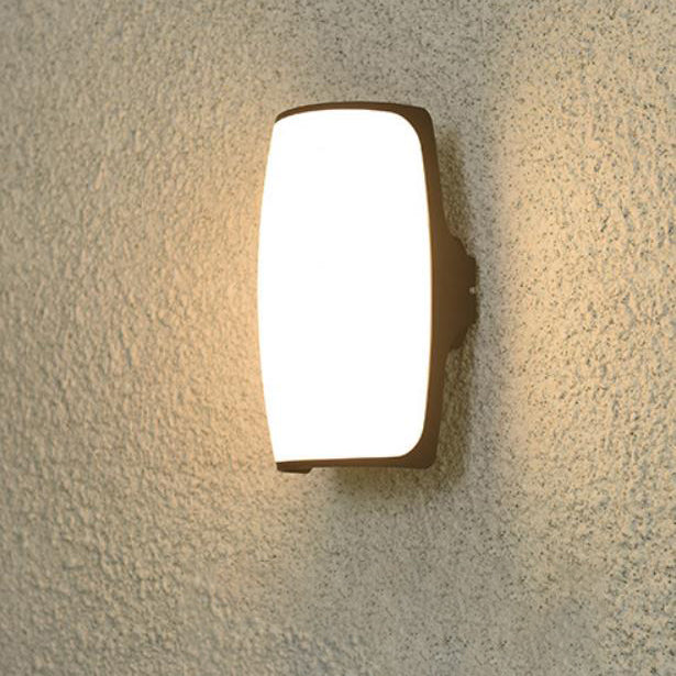 Waterproof Acrylic Curved Shade LED Outdoor Wall Sconce Lamp | Kalsten