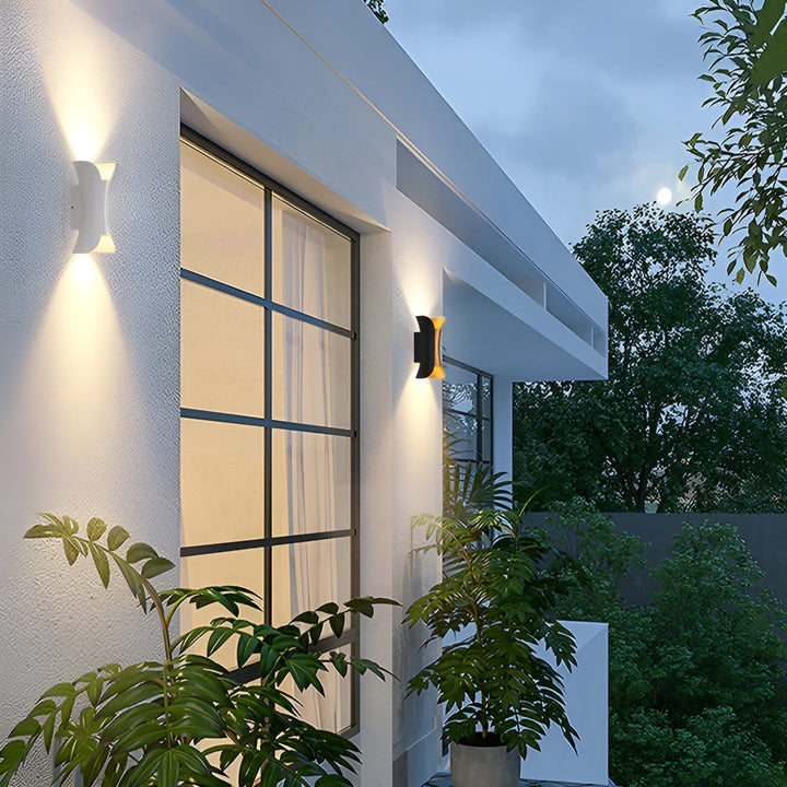 Luxuria Outdoor Wall Lamp - UrbanGlow LED Lighting Kalsten