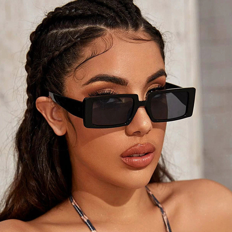 Women square sunglasses with modern frame and stylish design Kalsten