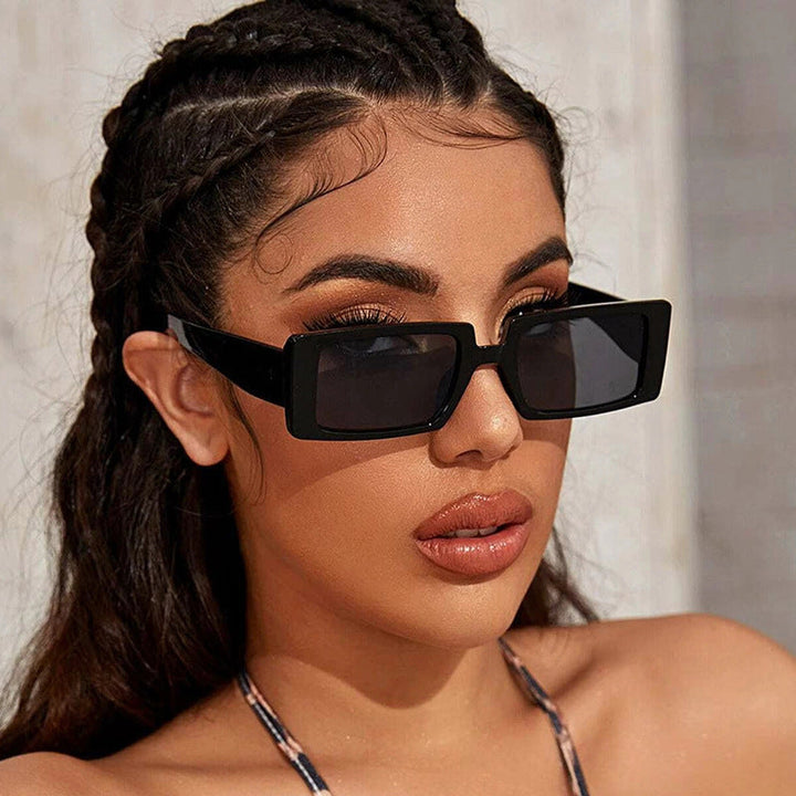 Women square sunglasses with modern frame and stylish design Kalsten