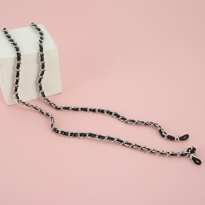Fashionable Chain Eyewear Holder Kalsten