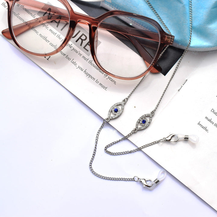 Elegantly Designed Eyewear Chain Kalsten
