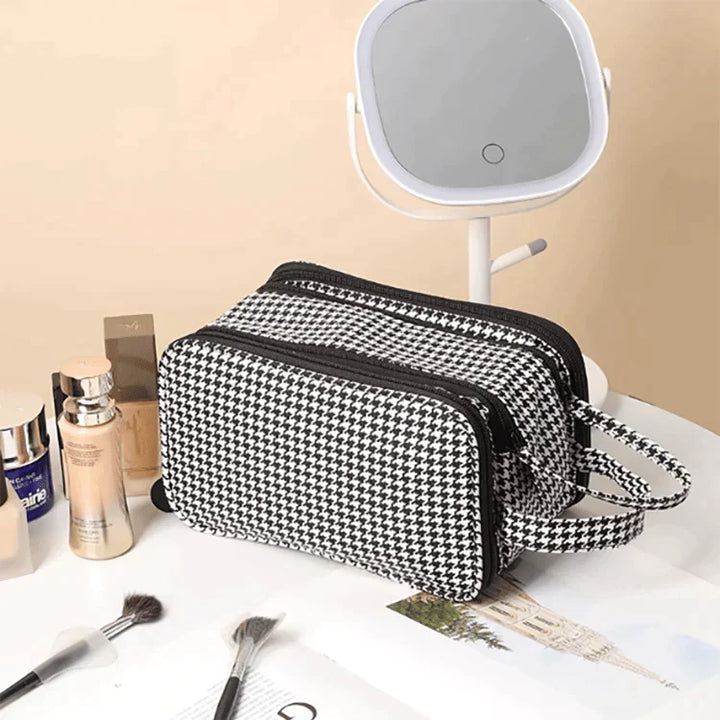 Portable cosmetics bag with large capacity | Kalsten