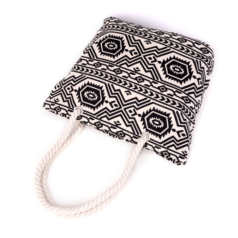 Spacious shopping bag with striking ethnic pattern Kalsten