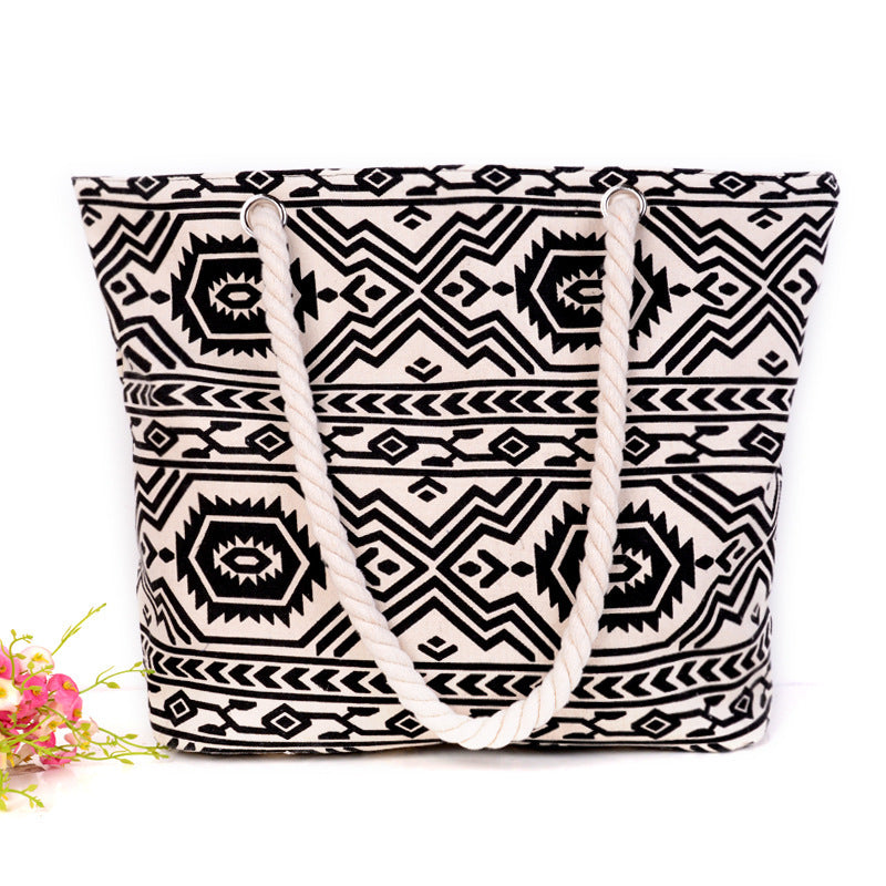 Spacious shopping bag with striking ethnic pattern Kalsten