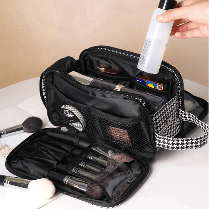 Portable cosmetics bag with large capacity | Kalsten