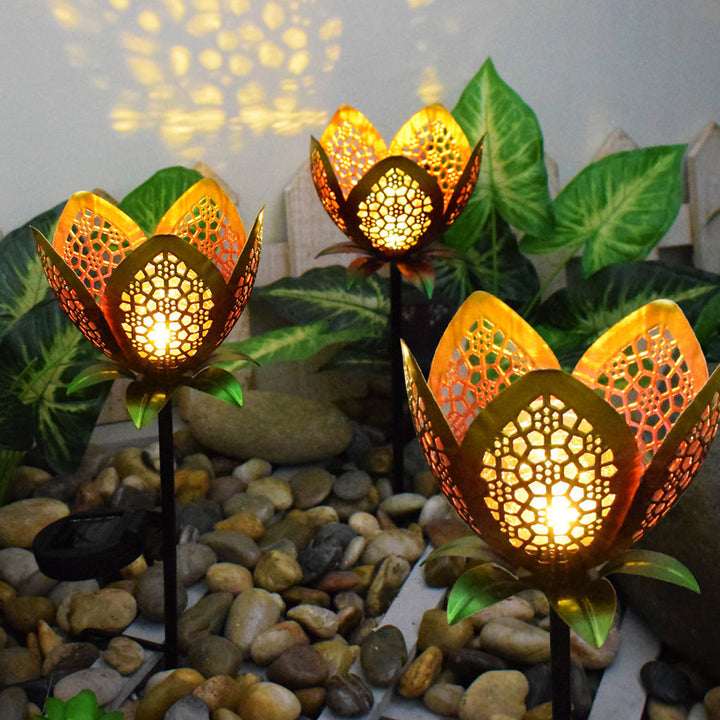 Iron Moon Flame Creative Hollow Projection Cracked Glass Solar Lawn Lights | Kalsten
