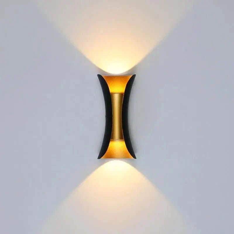 Kalsten | Weatherproof wall light with IP65 protection